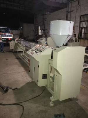 उच्च उत्पादकता ऑटो पीवीसी फिलामेंट एक्सट्रूडर और प्लास्टिक फिलामेंट एक्सट्रूडिंग मशीन